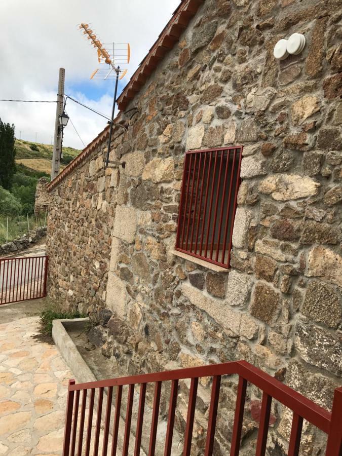 Casa Sierra De Gredos Pensionat Navasequilla Exteriör bild